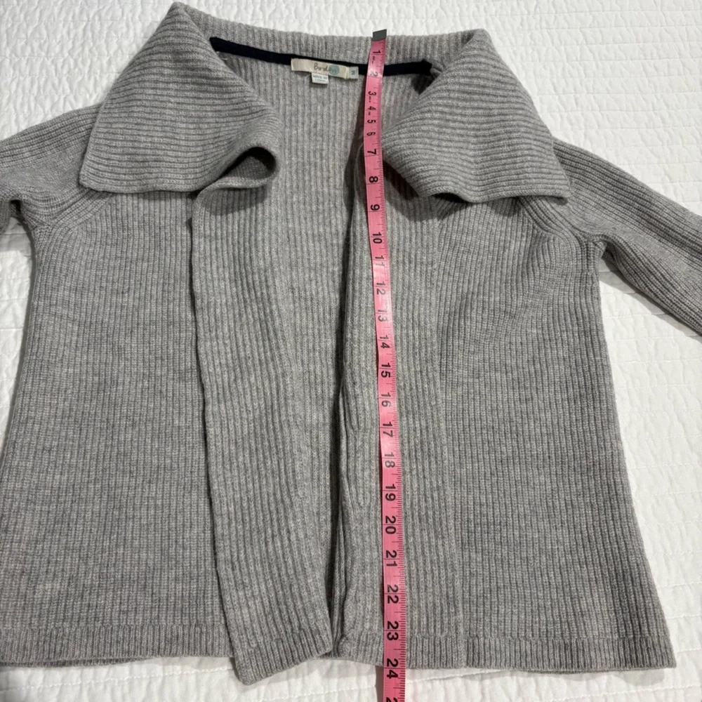 Boden 100% Wool Cardigan Size 6 - Picture 2 of 6